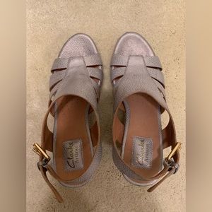 Women’s Clark’s Artisian silver sandals size 7